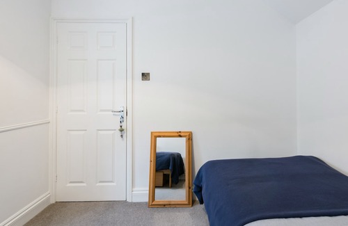 Whitstable Cabin | Dough Cottage, a Quiet, Stylish House in Central Whitstable