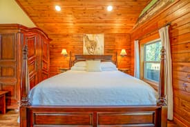 Mid America Other | Whispering Pines Treehouse