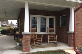 Loganville House | Hido House - cottage, 1 block from eateries