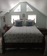 Cedaredge House | Grand Mesa Gateway Airbnb/Serenity