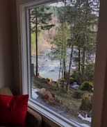 North Bend House | Basecamp Guesthouse - Luxury on the River