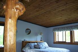 Remer Cabin | Northwoods Log Lodge on Milton Lake