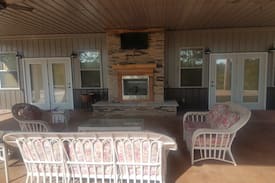 Cullman House | Rustic Barndominium on Smith Lake w/ Boat Dock
