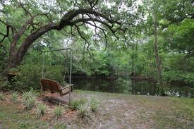 Brooksville Cabin | Withlacoochee River Retreat and Log Cabin Getaway