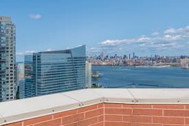 The Waterfront Apartment | Statue of liberty and NYC view Penthouse