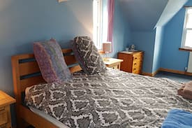 Tarbert House | Harbour Cottage, Tarbert. Room 1
