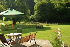 Amroth Cabin | Dandelion Cottage, Amroth, Pembrokeshire