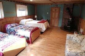 Roxbury House | Spacious Silver Lake Lodge - Sleeps 14