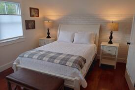 Summerville Historic District Cabin | Camellia Cottages Carriage House