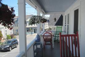 Rockport Bed & Breakfast | Seaside Gardens guest room or suite by beach