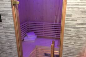 Thornhill Cabin | Romantic Eden Cottage with sauna and log burner