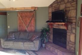 Davisville Cabin | The Lodge at Fair Winds