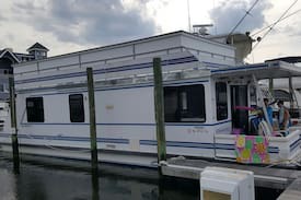 Beach Haven Boat Rental | Houseboat on LBI