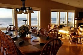 Roads End House | Sunrays Vacation Beach Home in Road's End