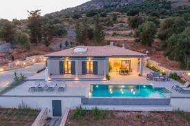 Agia Efimia Villa | Villa Magic Hill_infinity pool with amazing views