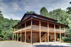 Copperhill Cabin | Canoe Cruise - Luxury on the Ocoee River
