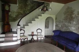 Pemaquid Point House | Classic 4 bedroom family cottage on beautiful Pemaquid Loop Road, steps from Pemaquid Point in New Harbor, Maine