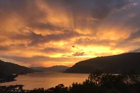 Mosier House | Hawk's View Columbia Gorge Amazing View Home