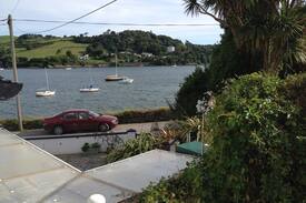 Glandore Cabin | West Cork: coastguard cottage on Glandore Harbour.