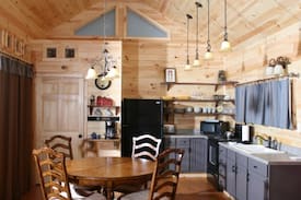 Barren Springs Cabin | Located on New River Trail and with Views of New River - Suyeta