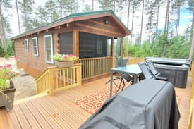 Malone Cabin | Modern Tiny Home next to Titus Mtn Ski Resort