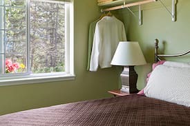 Gateway Bed & Breakfast | #2 Luxury Cottage - Alaska Garden Gate Bed & Breakfast