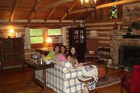 Lexington Cabin | Cabin on the River at the Bare Farm