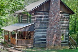 Clinton Cabin | The Cabins On Cedar Ridge - Harned Cabin
