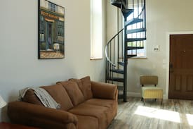 St. James Apartment | Della Stay at The Old Opera House