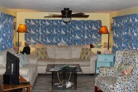 Sunny Shores House | Chiclana II at Sunny Shores 1.2 miles to Beach