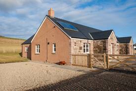 Stonehaven Cabin | Downswell Cottage, Stonehaven, Scotland