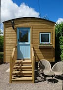 MacGillycuddy's Reeks House | Shepherd's Hut - Glamping in the Ring of Kerry