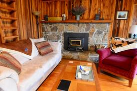 Gainesboro Cabin | Brae Cabin - Nature Surrounded and Tech Connected