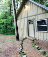Rhododendron Cabin | The Cabins at Belle Lake on Mt. Hood
