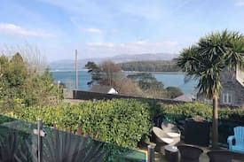 Menai Bridge Cabin | Bay Tree Cottage- Menai Bridge, Anglesey