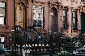Brooklyn House | Entire Brownstone w. 7 beds, 5 baths, 2 kitchens