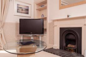 Broughty Ferry Cabin | King's Cottage - Fantastic 2 bed cottage in Broughty Ferry Dundee.