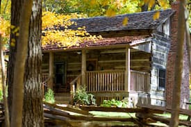Clinton Cabin | The Cabins On Cedar Ridge -Foust Cabin