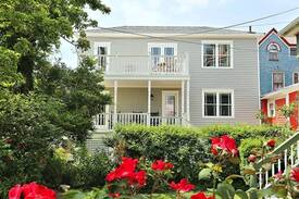 Cape May Apartment | The Gray Cottage - Cape Resorts