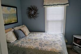 Lake Erie Beach Cabin | The Cat's Meow: Lake House @ Grand View Bay