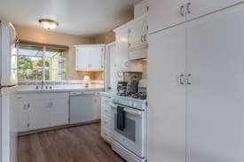Santa Barbara House | Lemon Drop Bungalow Superb 3 BR Home/ Jacuzzi/ Great Location Santa Barbara