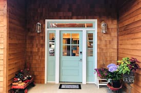 Kingston House | Dahlia Cove Inn an Enchanting, Secluded Getaway