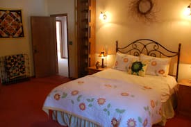 Mancos House | Lost Canyon Lake lodge