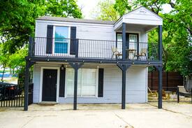Carter Riverside House | ✨Guest house minutes from Downtown Fort Worth!✨