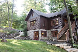 Chief Lake Cabin | Dream Catcher Lodge/Eagles' Nest- Spectacular!