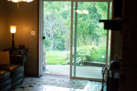 Sugarcreek House | Creekside Guest House - 5br w/heated inground pool