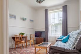 Weston-super-Mare Apartment | Apartment-Private Bathroom-Apt-2 2-bed 1-shwr 5-ppl