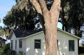Savannah Cabin | Gardenia Cottage, Talahi Island, Savannah, GA