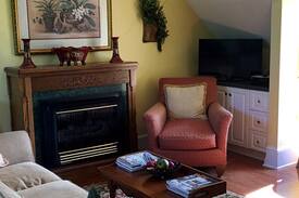 Sparta House | The Carriage House Suite at Harmony Hill