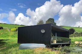 Abergele House | The Pond and Stars Cabin